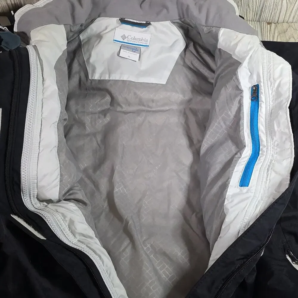Columbia Black Interchange Omni Tech Jacket with Gray Accents Womens Size XL